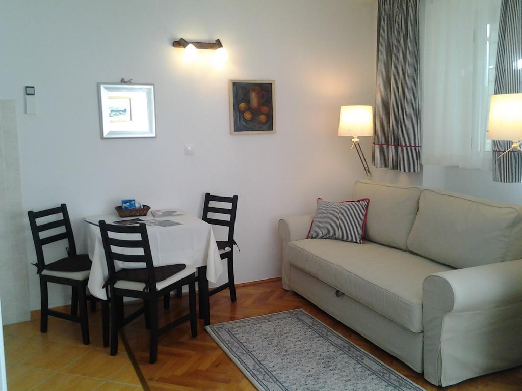 Apartments Donika 코미자 외부 사진